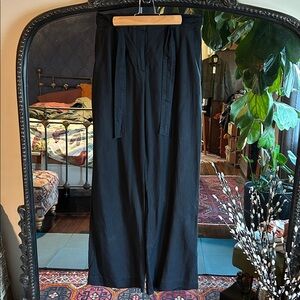 BCBGMAXAZRIA black lightweight pants. 4